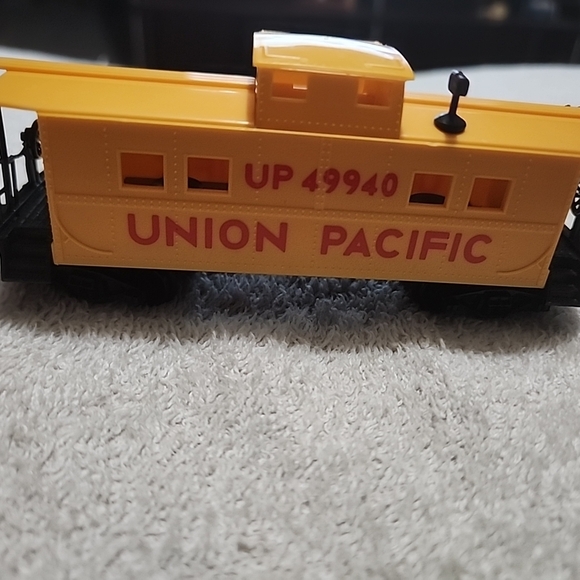 Life-Like Trains Union Pacific Caboose 49940 - Picture 5 of 6